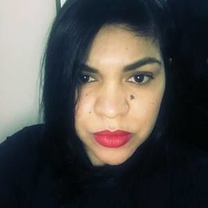 Meet your Posher, Yomara